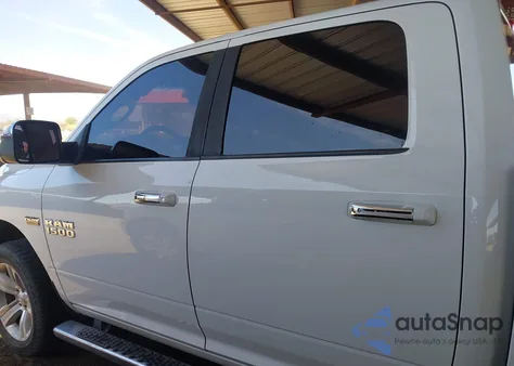 2015 Ram 1500 Lone Star z USA, uszkodzony, nr VIN 1C6RR7LT1FS749521